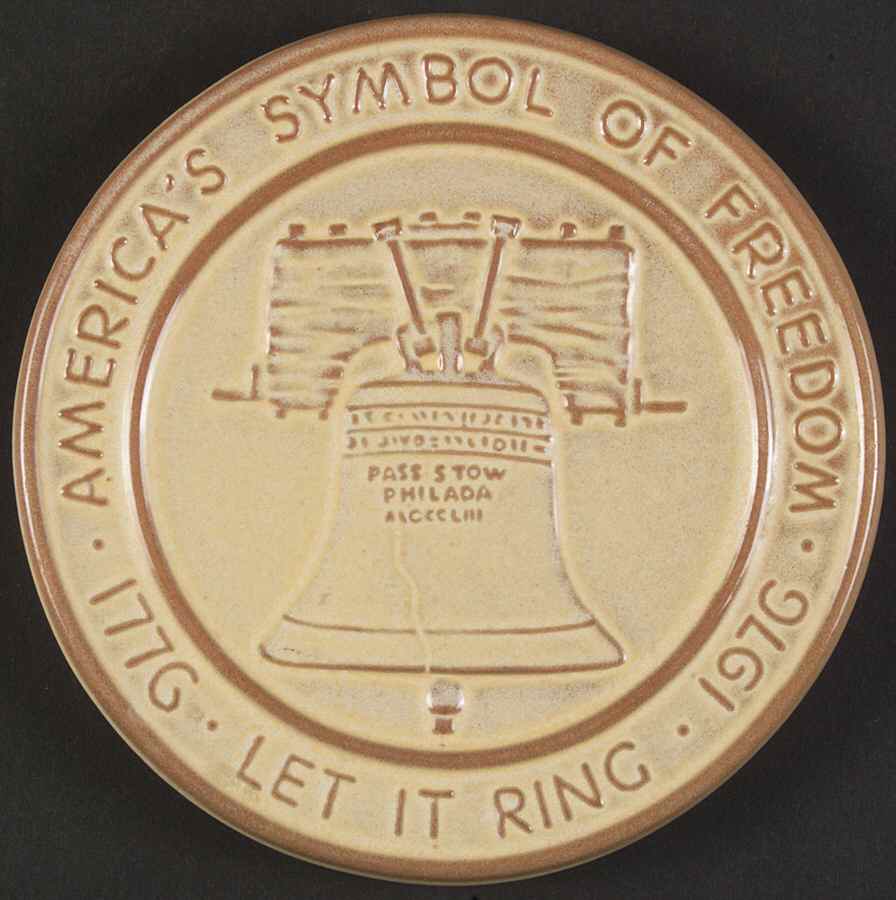 Bicentennial Trivet Liberty Bell-Desert Gold - No Box by Frankoma-1