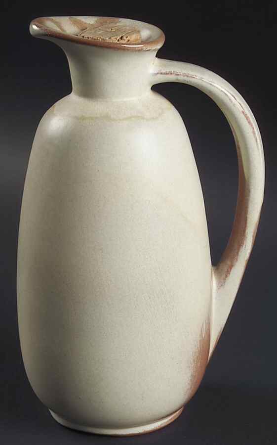 Plainsman Gold 24 Oz Pitcher by Frankoma-1