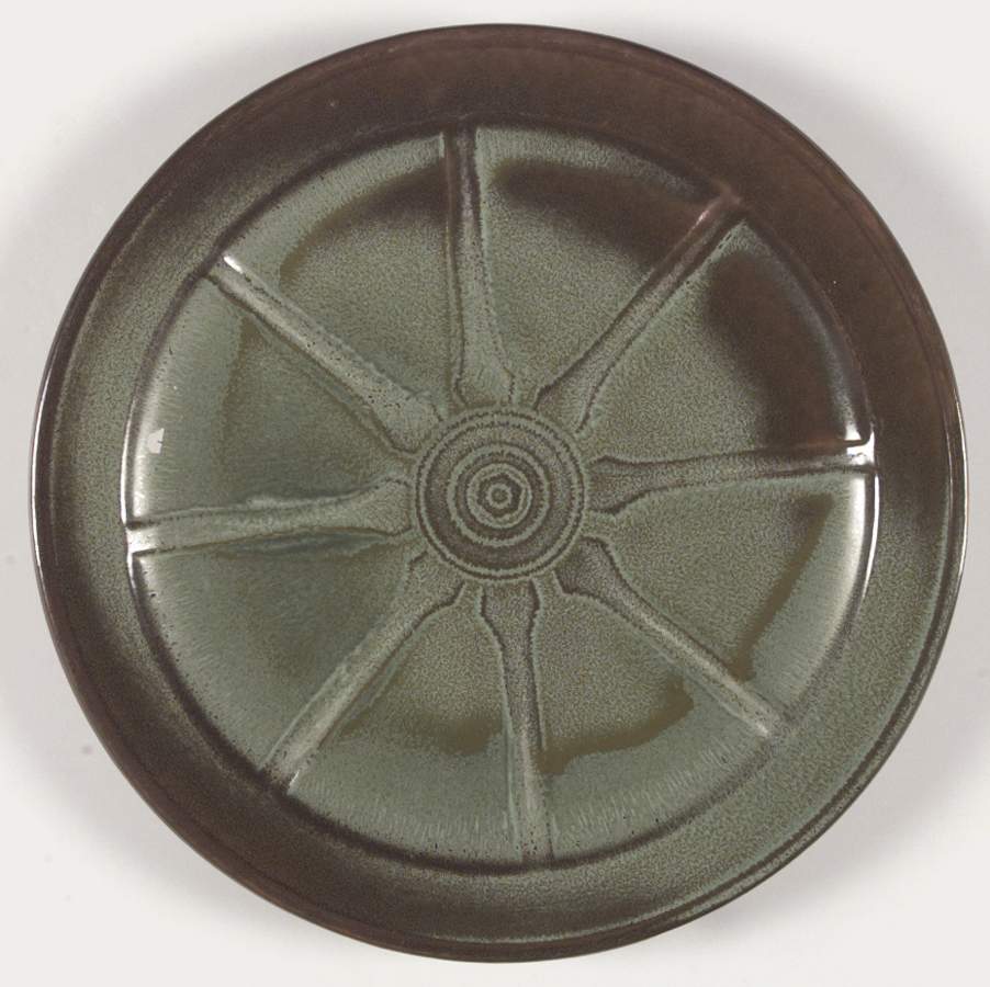 Wagon Wheel Prairie Green Dinner Plate by Frankoma-1