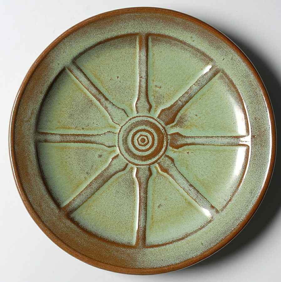 Wagon Wheel Prairie Green Luncheon Plate by Frankoma-1