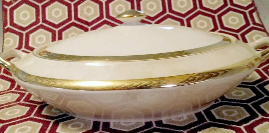 6090G Oval Covered Vegetable by French Saxon-1