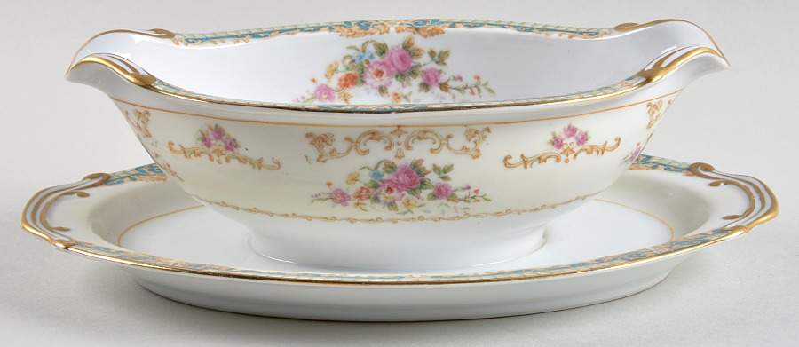 Dreamland Gravy Boat with Attached Underplate by Fuji-1