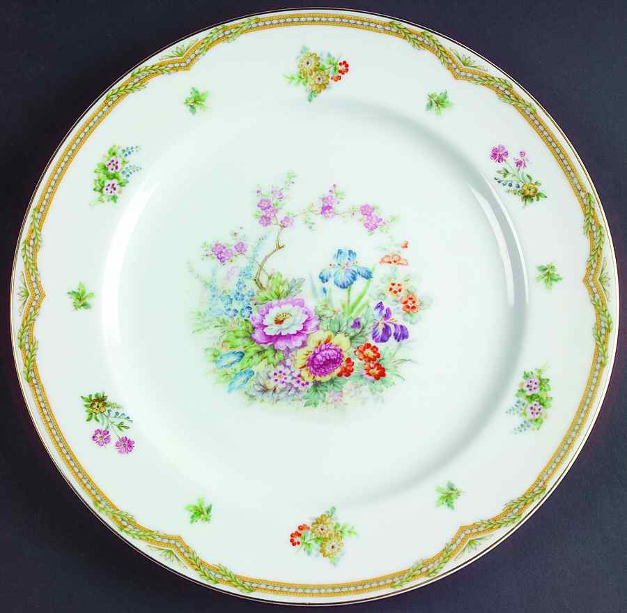 Fleurette Dinner Plate by Fuji-1