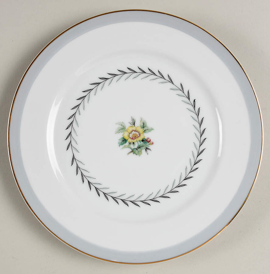 Island Wreath Salad Plate by Fuji-1