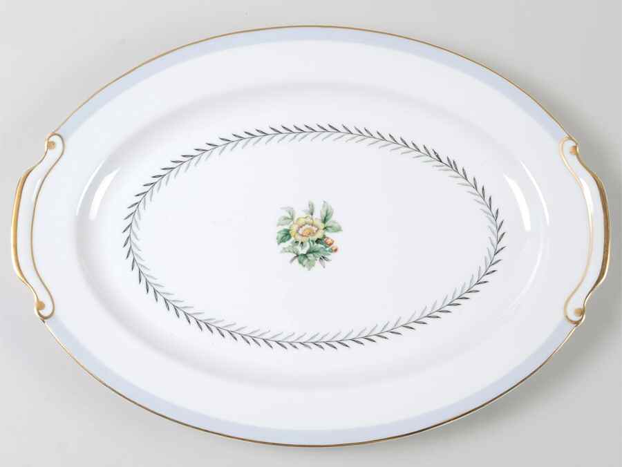Island Wreath 16" Oval Serving Platter by Fuji-1
