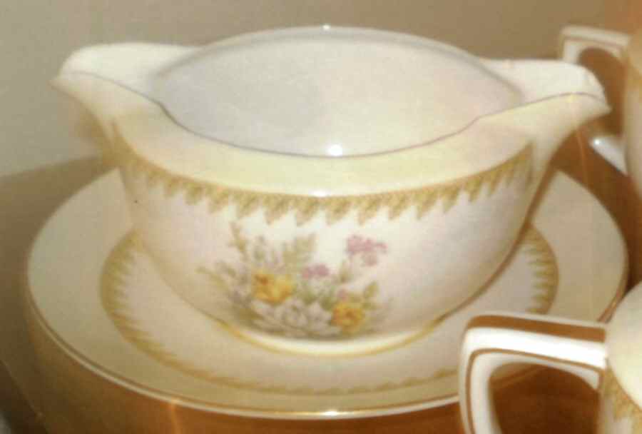 May Queen Gravy Boat with Attached Underplate by Fuji-1