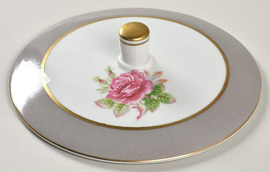 Mayflower Lid for Round Vegetable by Fuji-1