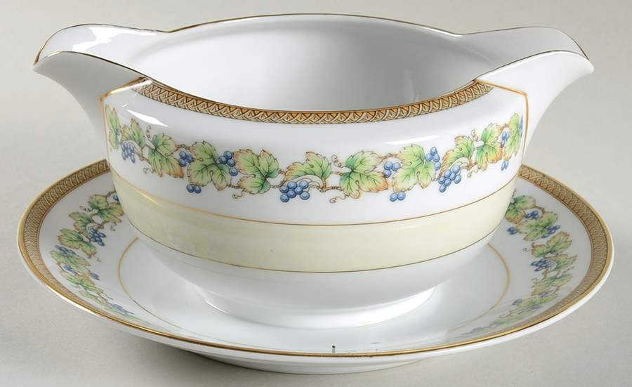Orchard Gravy Boat with Attached Underplate by Fuji-1