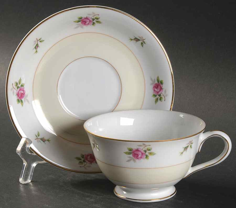 Rosebud Gravy Boat with Attached Underplate by Fuji-1