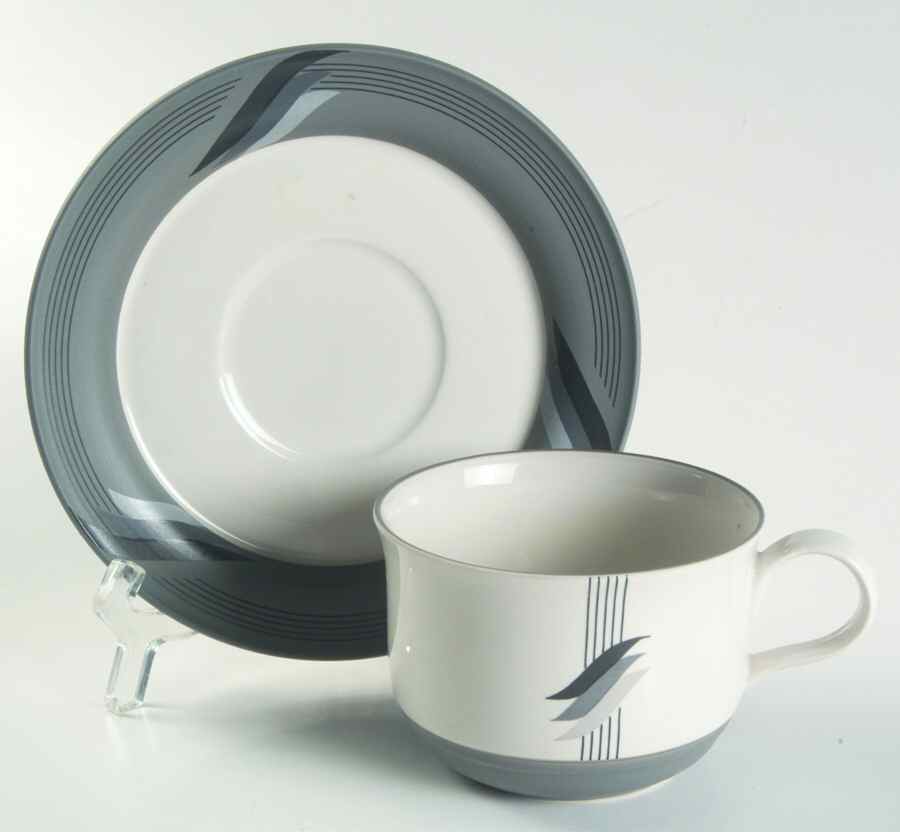 Skylark Flat Cup & Saucer Set by Fuji-1