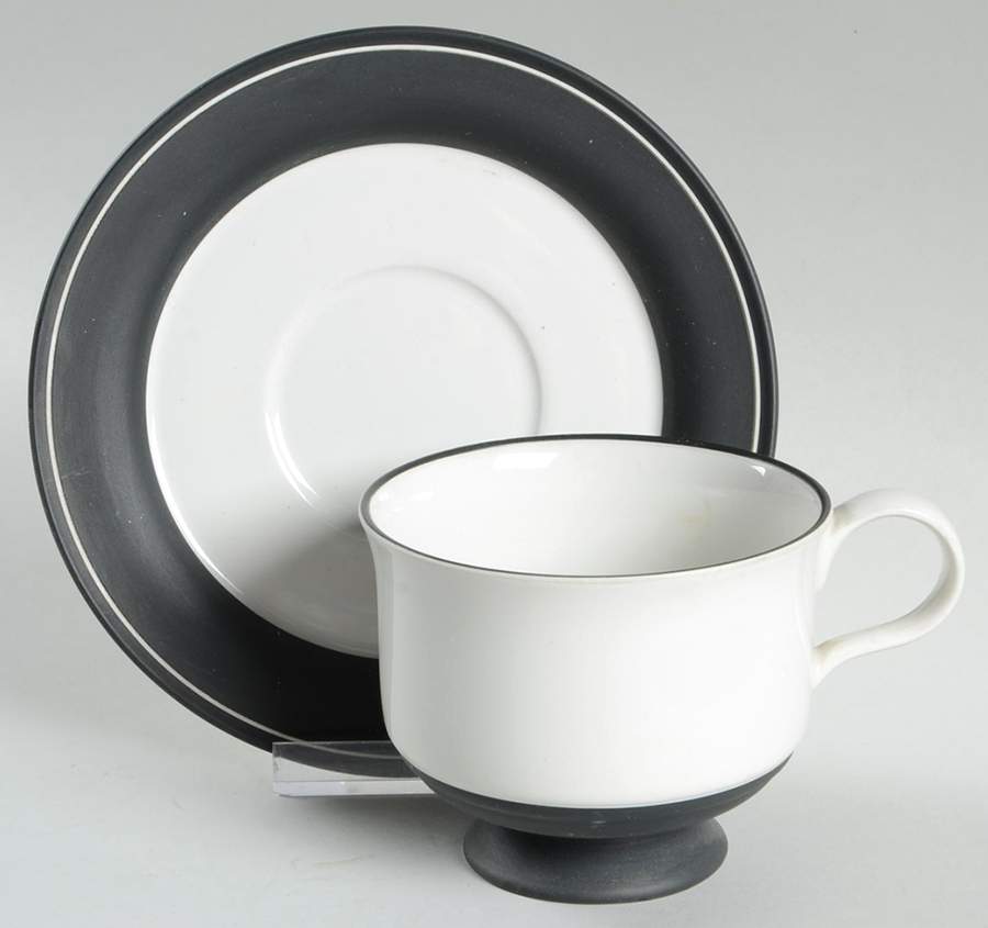 Villa Grande Black Footed Cup & Saucer Set by Fuji-1