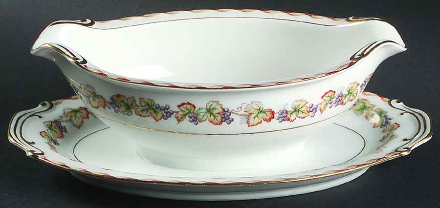 Vineyard Gravy Boat with Attached Underplate by Fuji-1