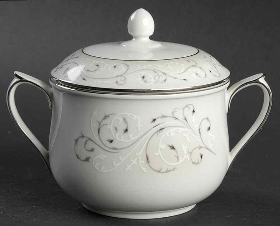 Harmony Sugar Bowl & Lid by Fukagawa-1