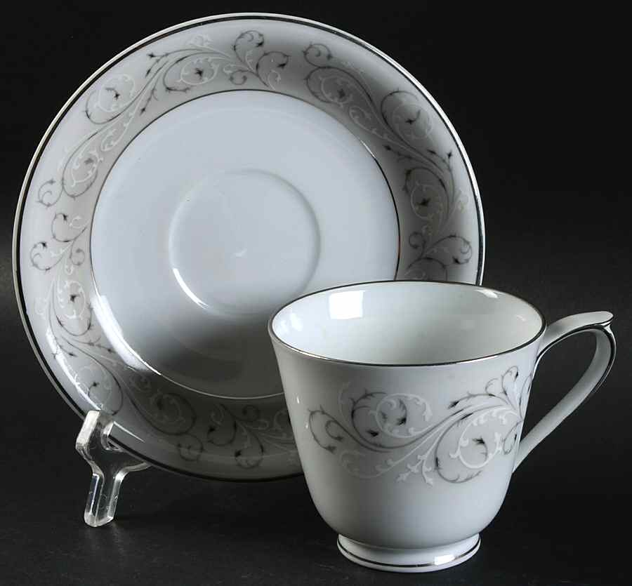 Harmony Footed Cup & Saucer Set by Fukagawa-1