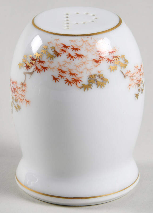 Maple (Coupe) Pepper Shaker by Fukagawa-1