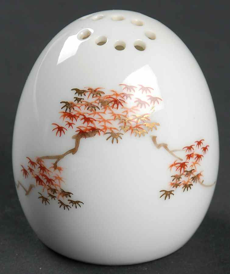 Maple (Coupe) Salt Shaker by Fukagawa-1