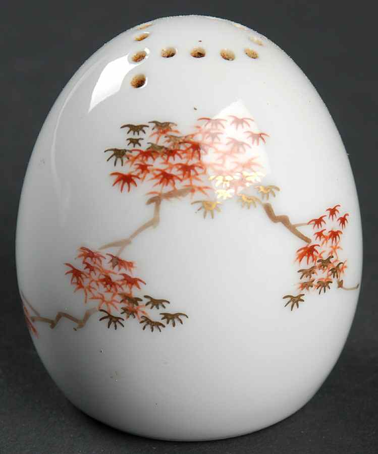 Maple (Coupe) Pepper Shaker by Fukagawa-1