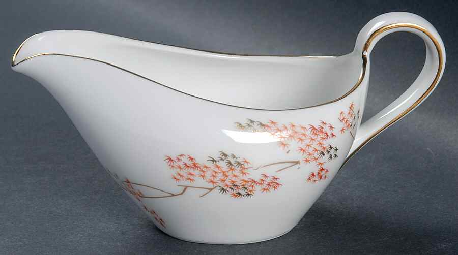 Maple (Coupe) Creamer by Fukagawa-1