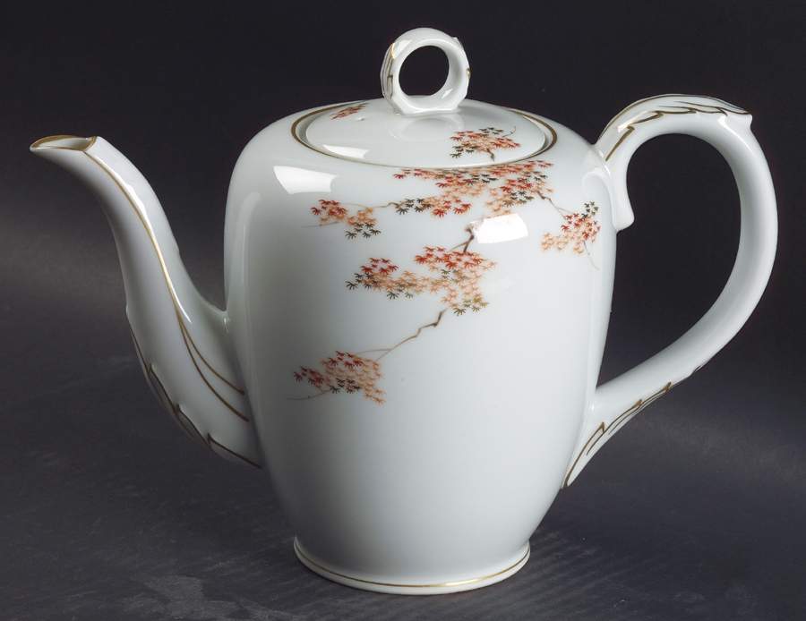 Maple (Coupe) Teapot & Lid by Fukagawa-1