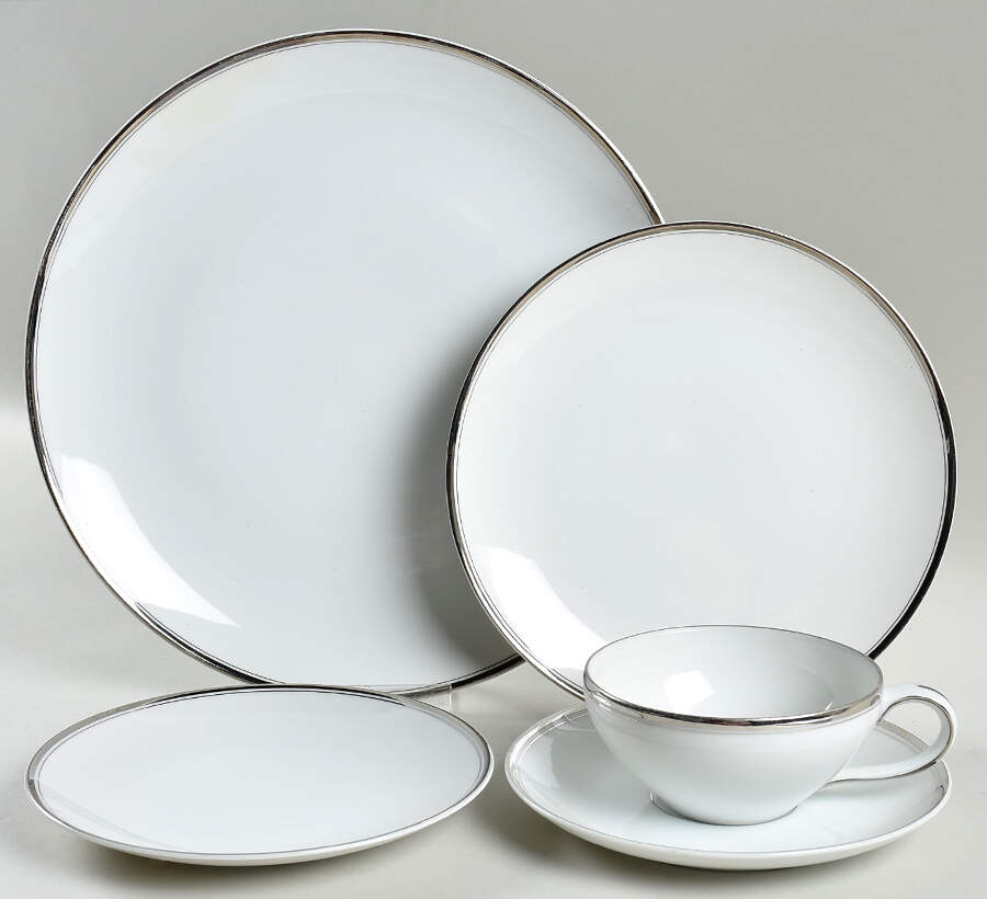 Platinum 40 Piece Estate Set by Fukagawa-1