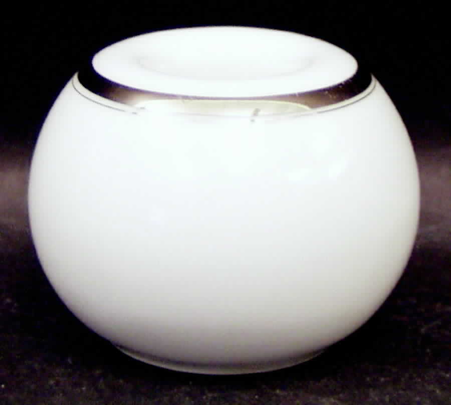 Platinum Single Light Candlestick by Fukagawa-1