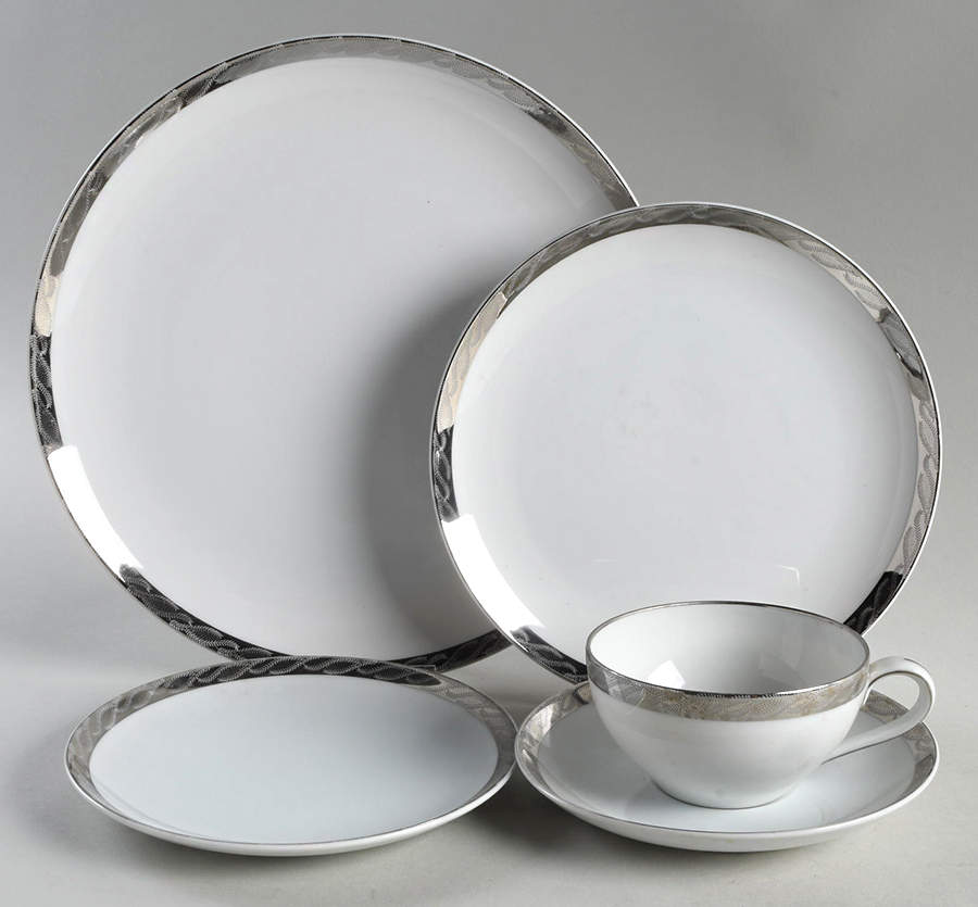 Silver Lichen 5 Piece Place Setting by Fukagawa-1