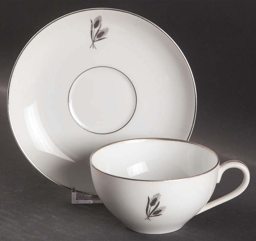 Silver Wheat Flat Cup & Saucer Set by Fukagawa-1