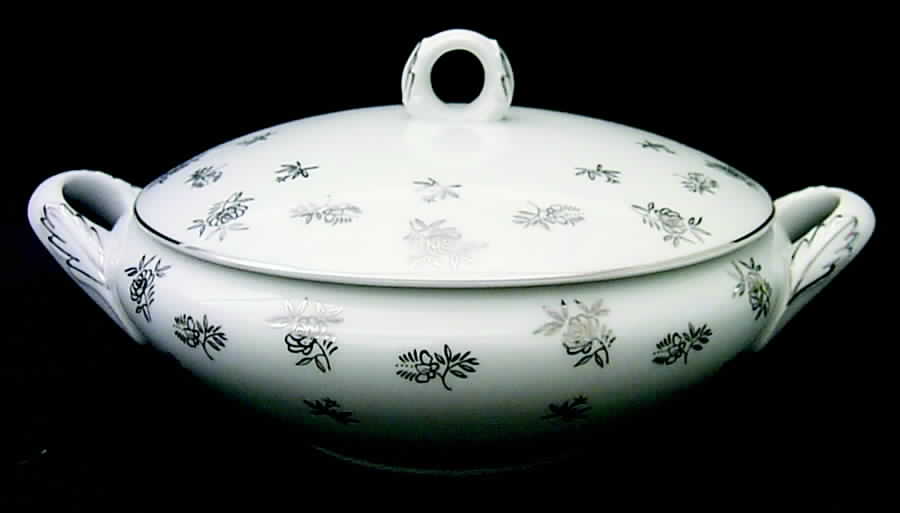 White Rose Round Covered Vegetable by Fukagawa-1