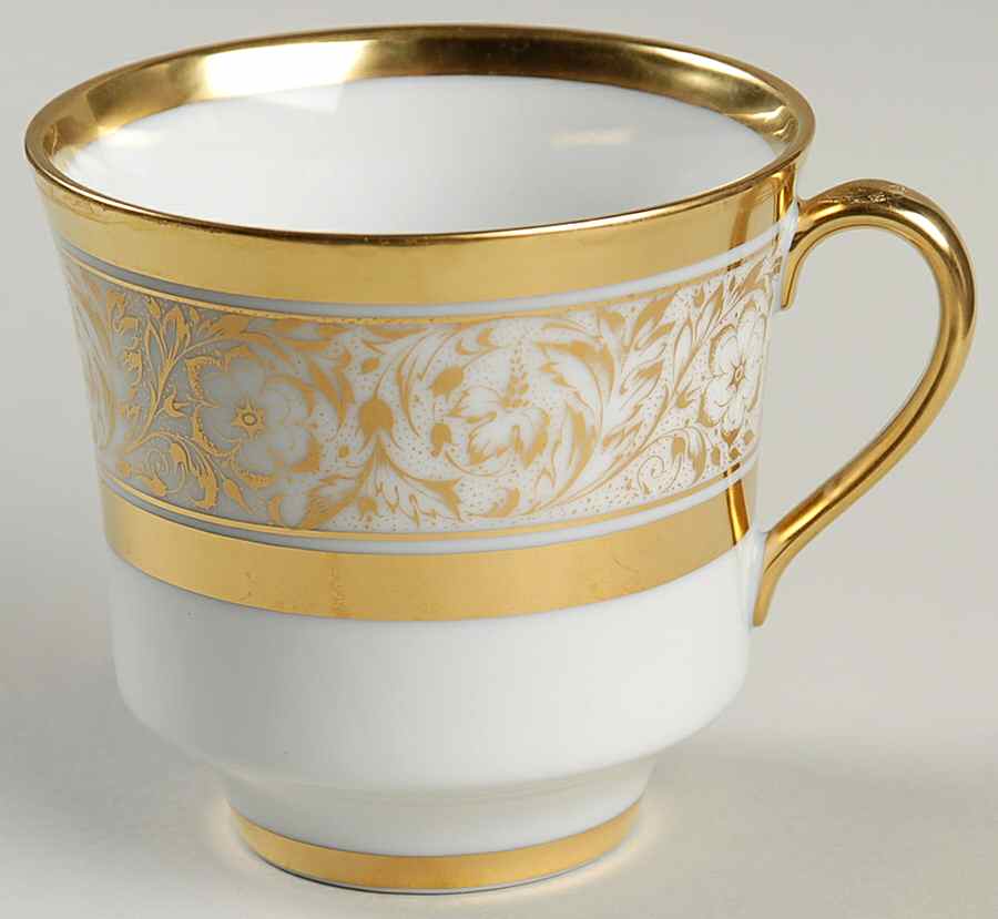 Emperor Footed Cup by Furstenberg-1