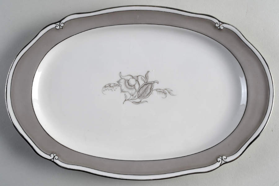 Fantasy (Old Brunswick) 13" Oval Serving Platter by Furstenberg-1