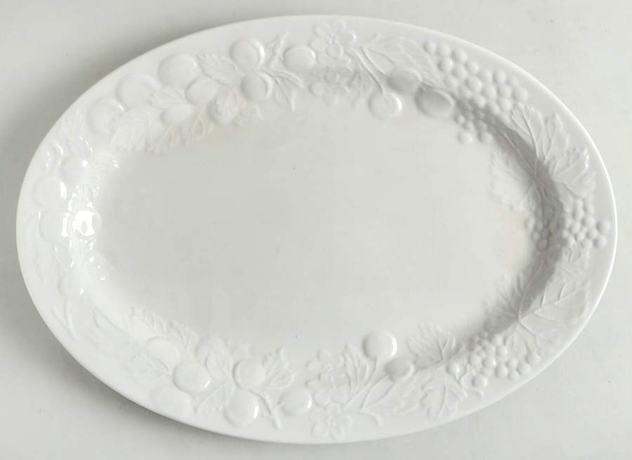 Blanc Sur Blanc 16" Oval Serving Platter by Farberware-1