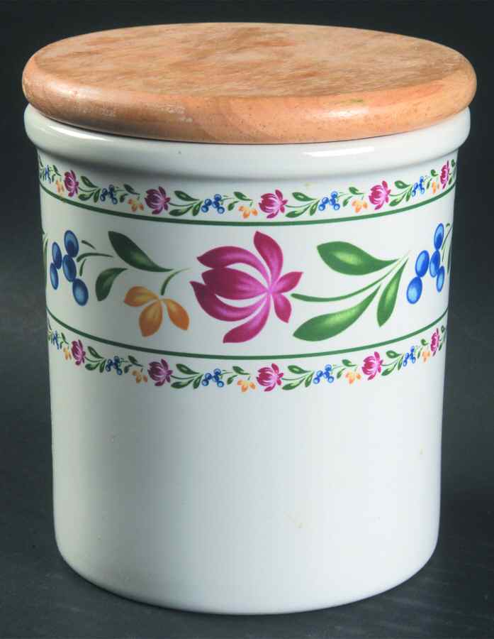 Dorchester Medium Canister & Lid by Farberware-1
