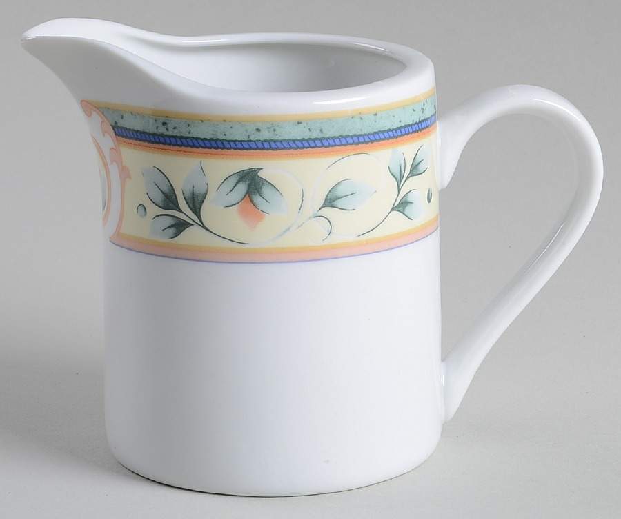 Eloquence Creamer by Farberware-1