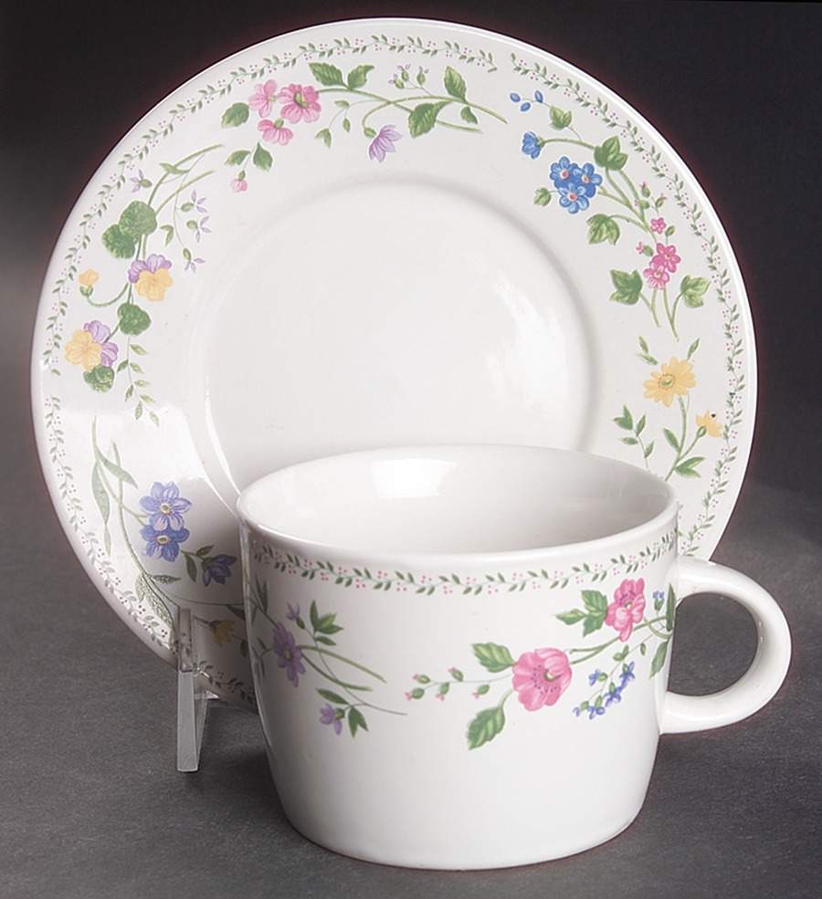 English Garden (225-225a, White Background) Flat Cup & Saucer Set by Farberware-1