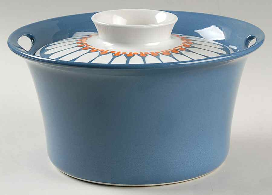 Daisy 1.5 Qt Round Covered Casserole by Figgjo (Norway)-1