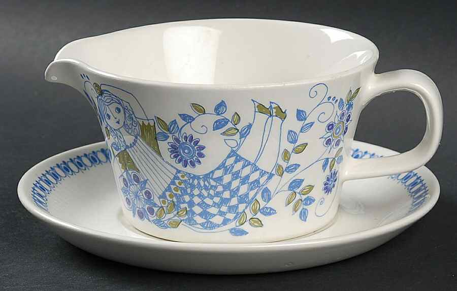 Lotte (Coupe) Gravy Boat & Underplate by Figgjo (Norway)-1