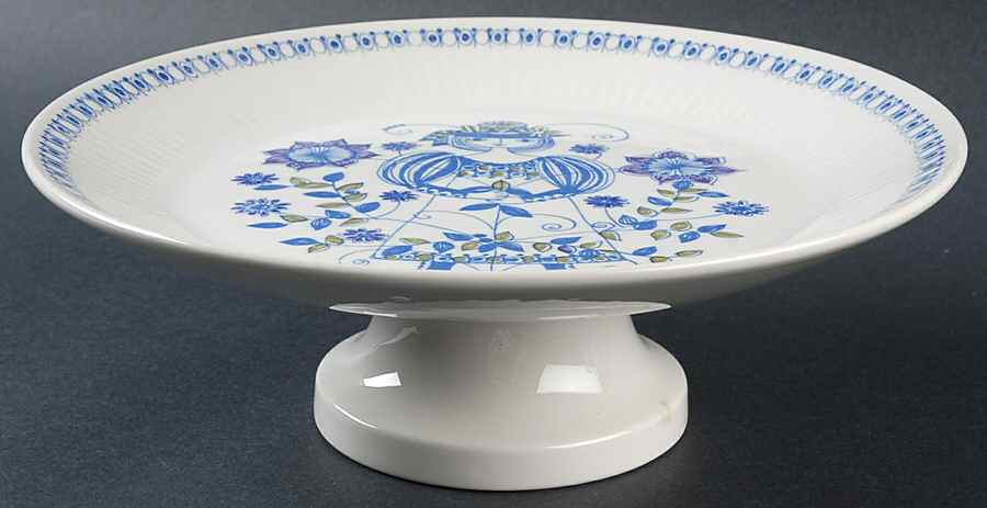 Lotte (Coupe) 9" Diameter Pedestal Cake Stand by Figgjo (Norway)-1