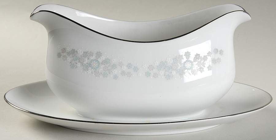 Oxford Hall Gravy Boat with Attached Underplate by Four Crown-1
