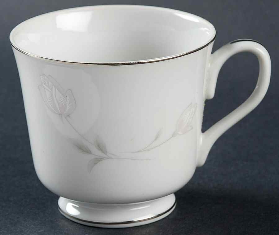 Primrose Footed Cup by Four Crown-1