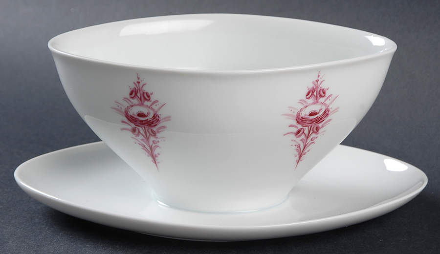 02767 Gravy Boat with Attached Underplate by Furstenberg-1