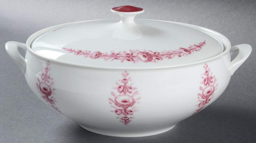 02767 Round Covered Vegetable by Furstenberg-1