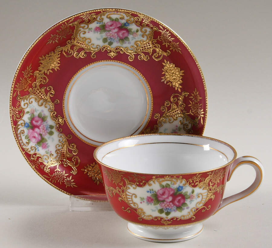 FUK15 Footed Cup & Saucer Set by Fukagawa-1