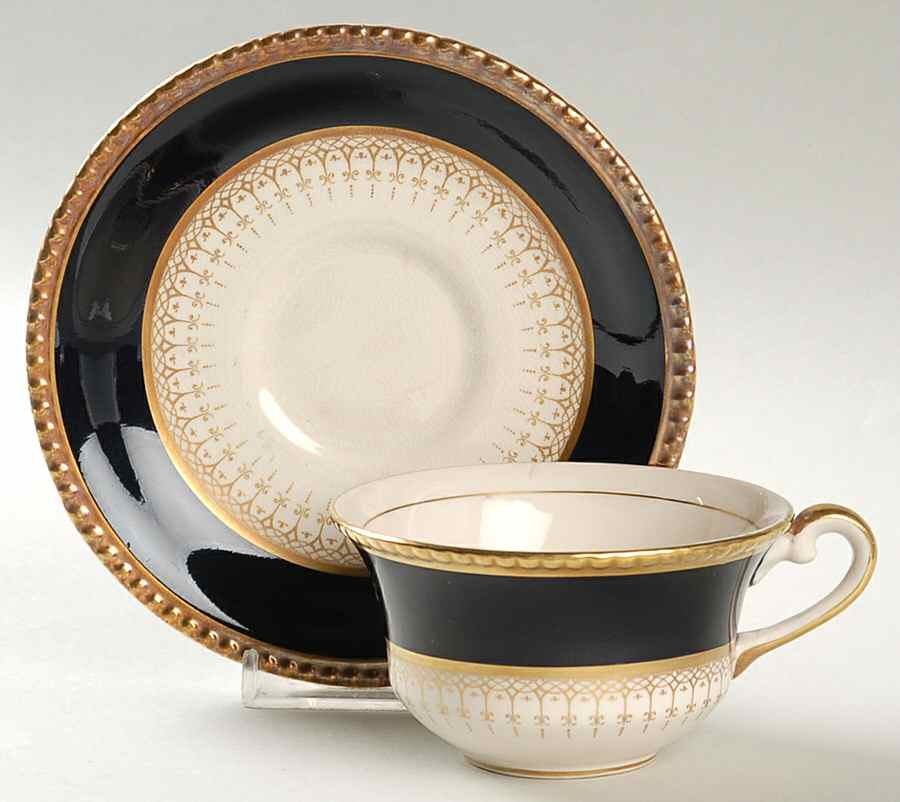 7047 Flat Cup & Saucer Set by Fondeville-1