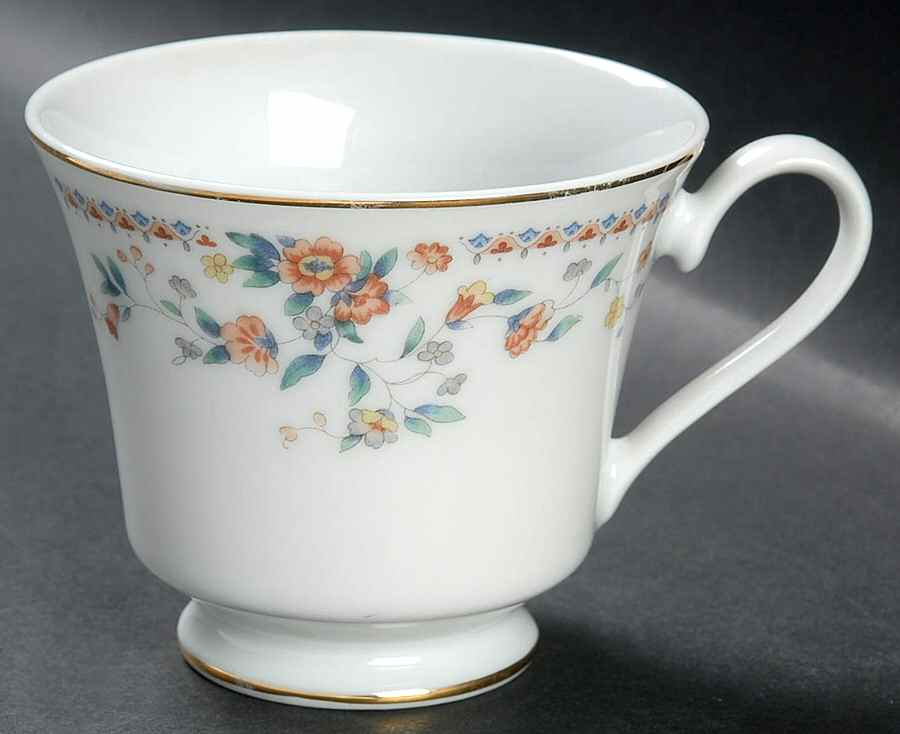 YSH31 Footed Cup by Yong Sheng Porcelain-1