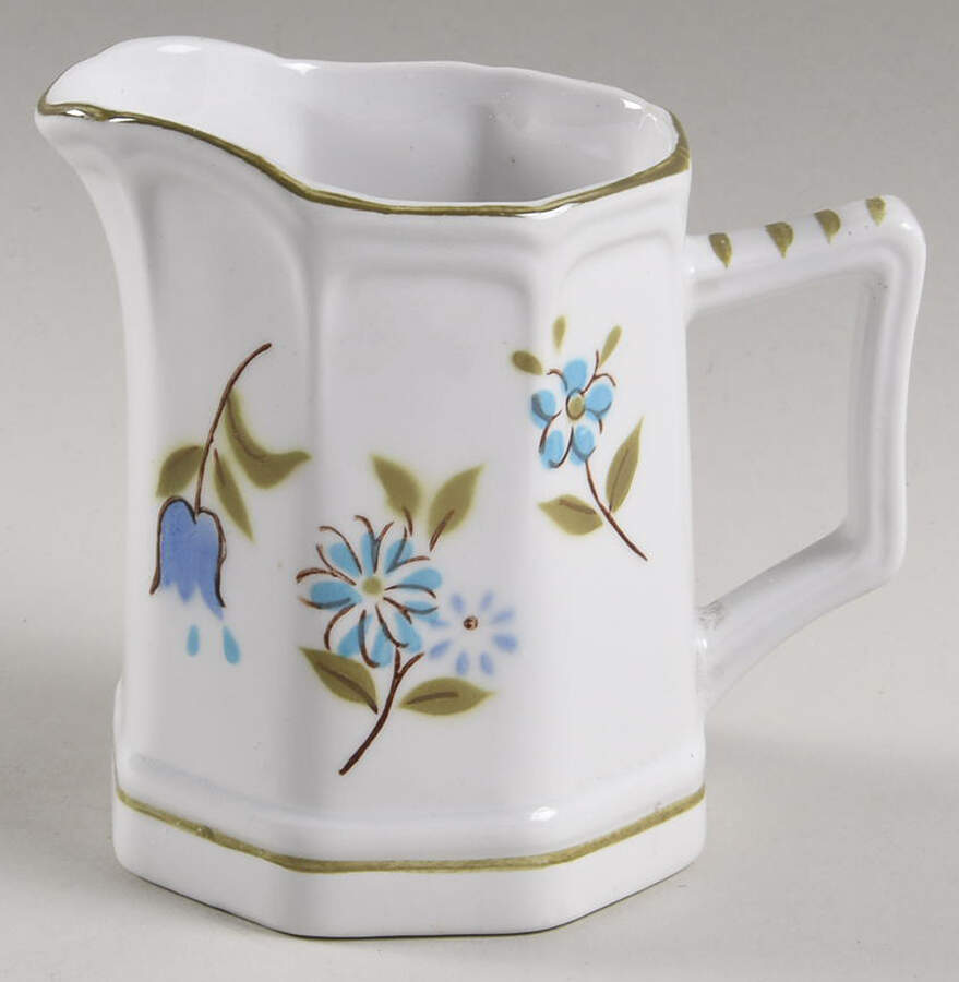 Country Garden Creamer by Farberware-1