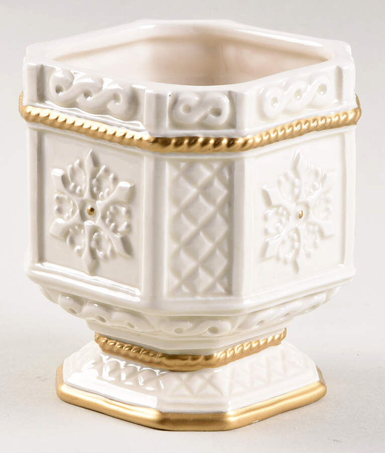 Snowy Woods Sugar Bowl No Lid by Fitz & Floyd-1