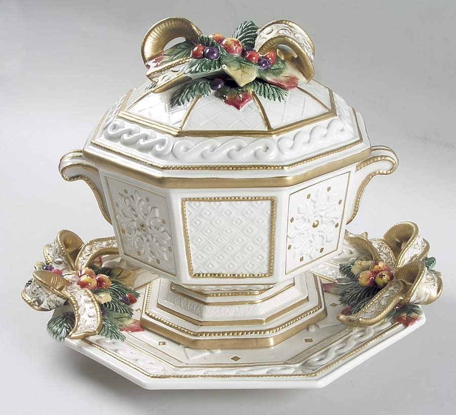 Snowy Woods Tureen & Lid W/Underplate/Octagonal Platter by Fitz & Floyd-1