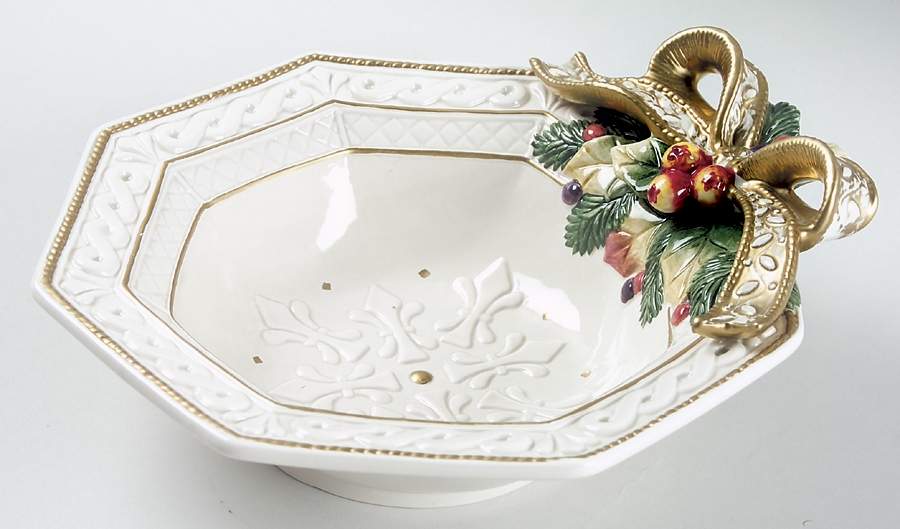 Snowy Woods 9" Octagonal Vegetable Bowl by Fitz & Floyd-1