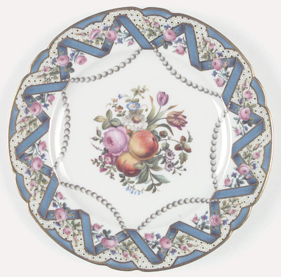 FAN7 Luncheon Plate by France-1