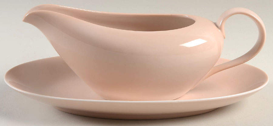 Total Color-Shell Peach (Round) Gravy Boat & Underplate/Relish by Fitz and Floyd-1